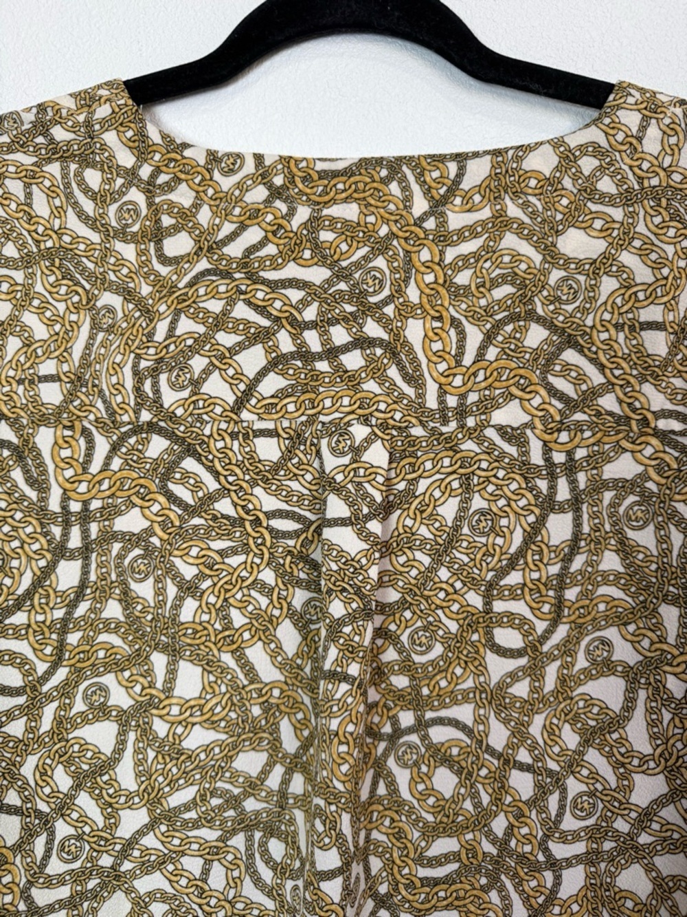 Michael Kors Chain Print Blouse Gold Cream V-Neck Tie Sleeve Top Size M - Picture 4 of 9